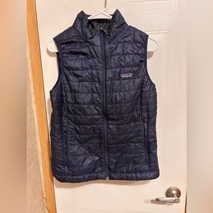 Women’s Patagonia puffer vest size M